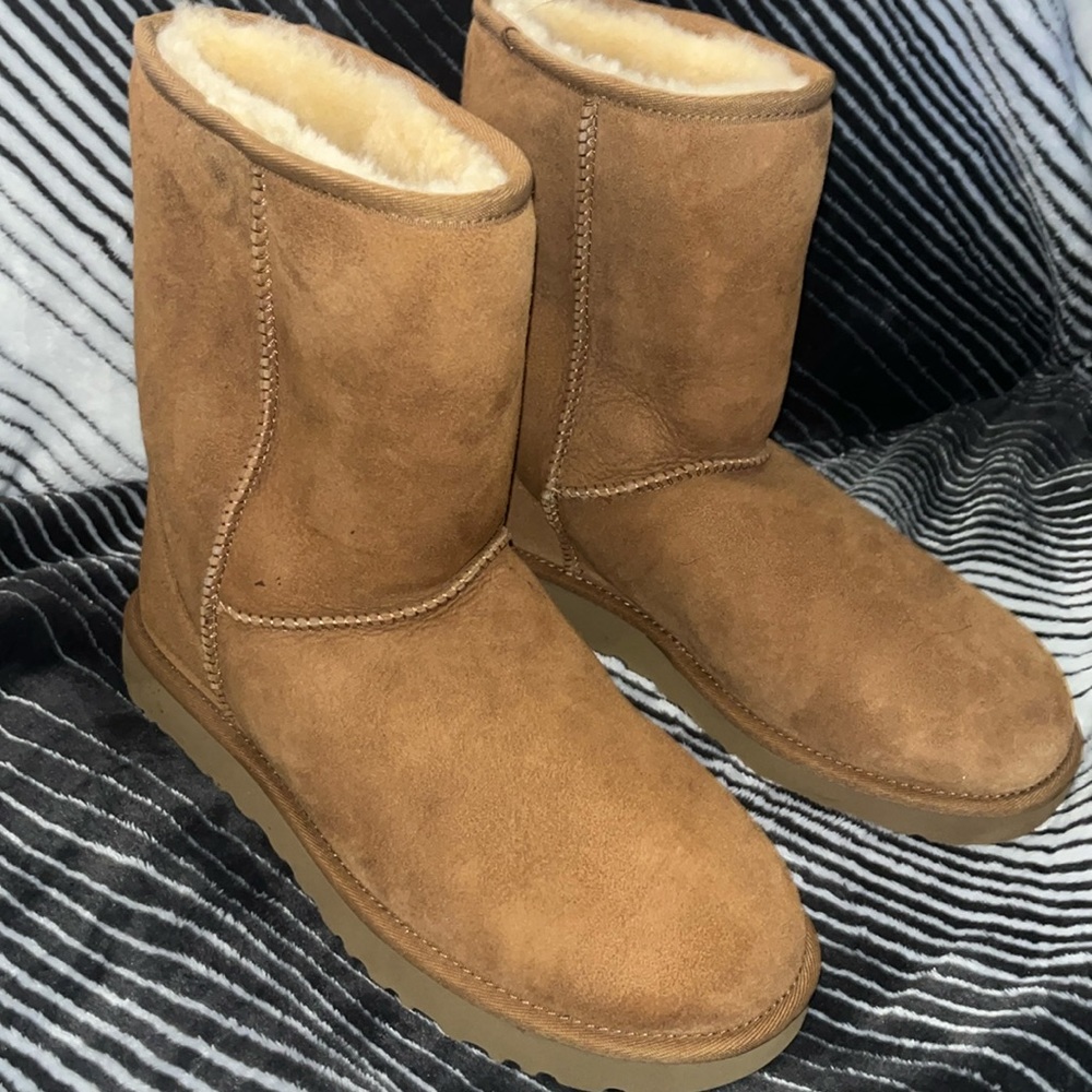 Size 10 UGGs